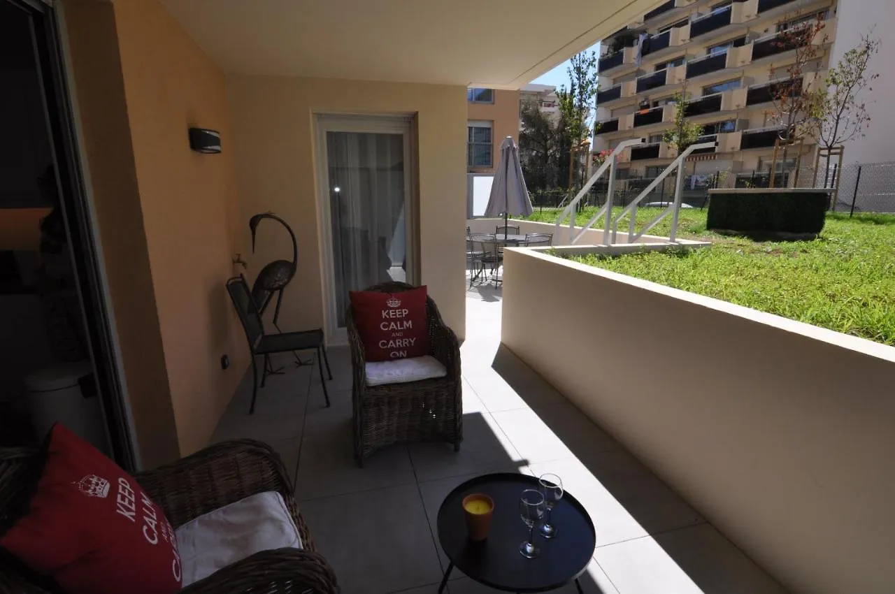 Fantastic Two-Bedroom Apartment - Le Jardin Des Iles Antibes