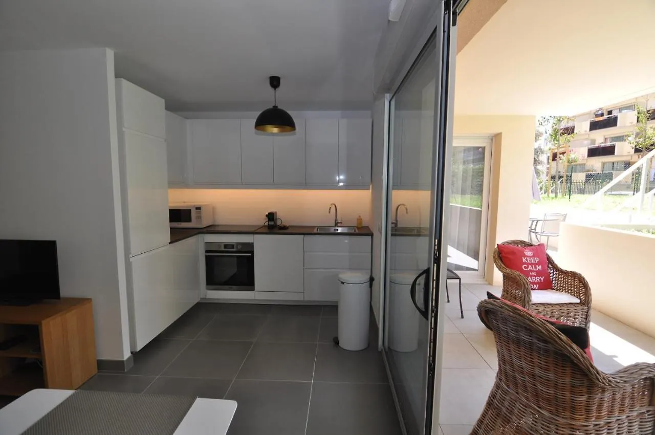 Fantastic Two-Bedroom Apartment - Le Jardin Des Iles Antibes France