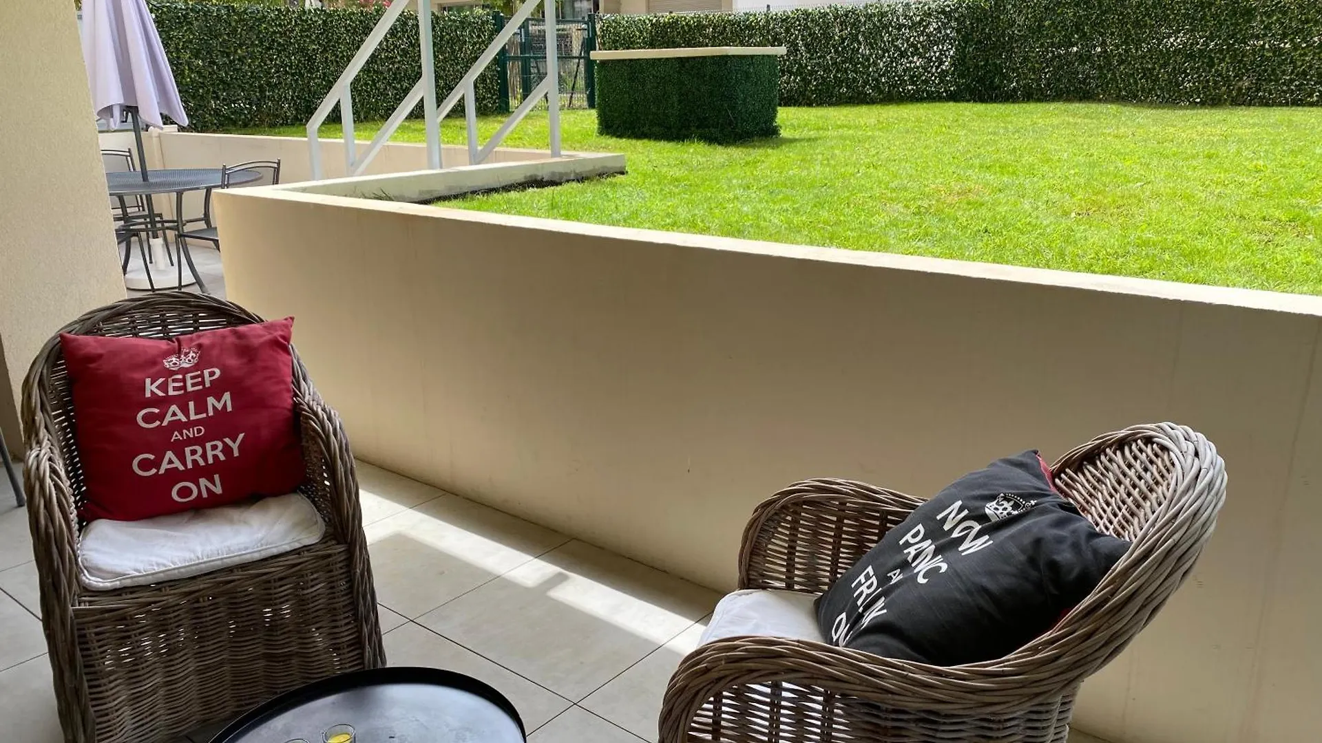 Fantastic Two-Bedroom Apartment - Le Jardin Des Iles Antibes France